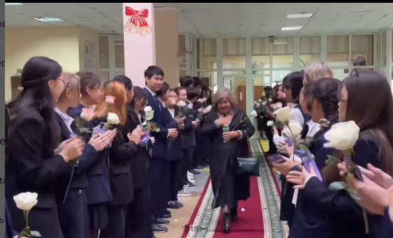 Преподаватели күні және құттықтаулар