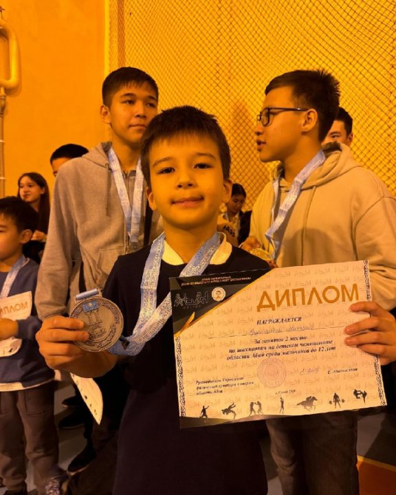 Шахматтан өткен чемпионатында 2-орынға ие болды